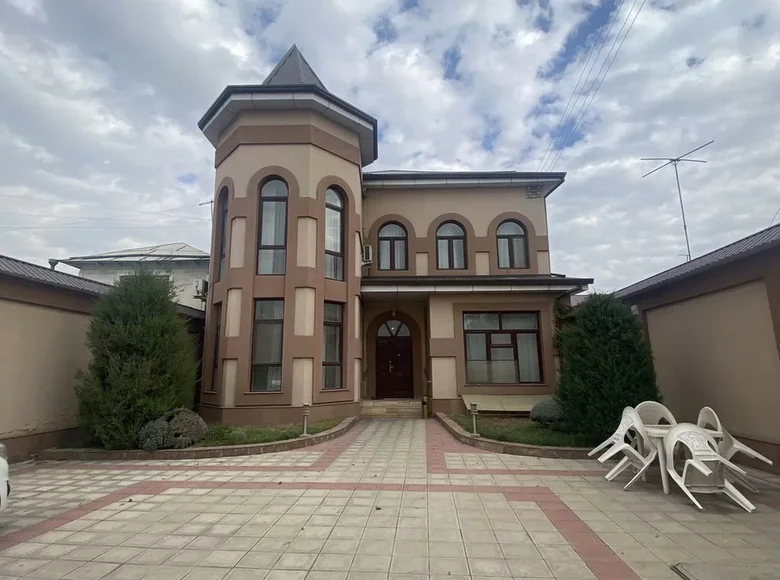 Uy 11 xonalar 400 m² in Shaykhontohur Tumani