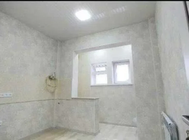 Kvartira 1 xona 42 m² Toshkentda