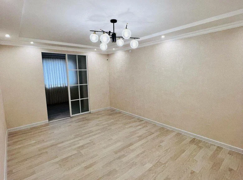 Kvartira 3 xonalar 80 m² Toshkentda