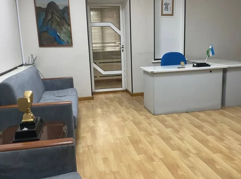 Tijorat 105 m² Konimex tumani