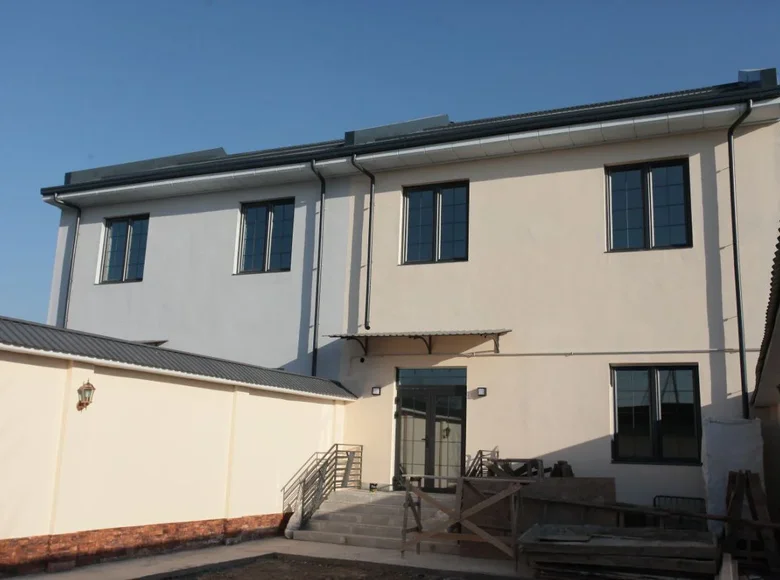 Kottej 5 xonalar 380 m² Toshkentda