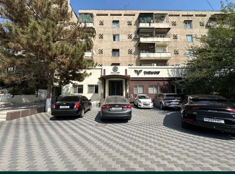 Офисное помещение в элитном районе с мебелью и техникой 326 кв.м