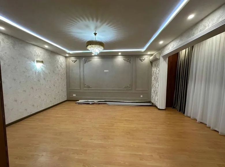 Kvartira 3 xonalar 72 m² Toshkentda