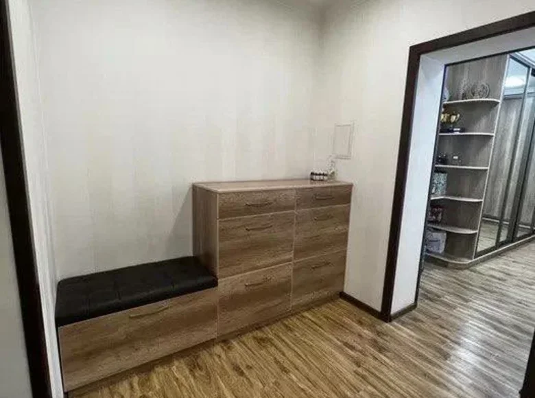 Kvartira 3 xonalar 92 m² Toshkentda