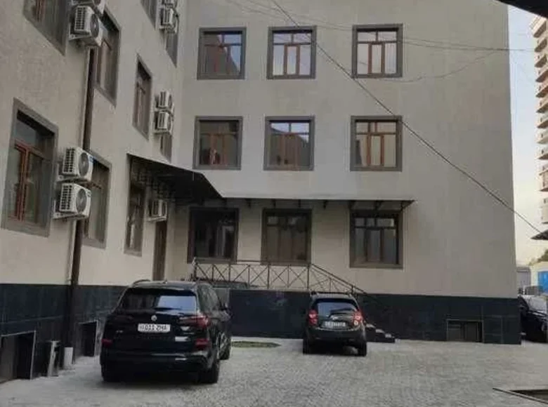 Tijorat 810 m² Toshkentda, Oʻzbekiston