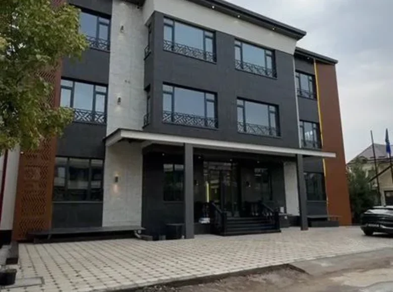 Tijorat 2 150 m² Oʻzbekiston