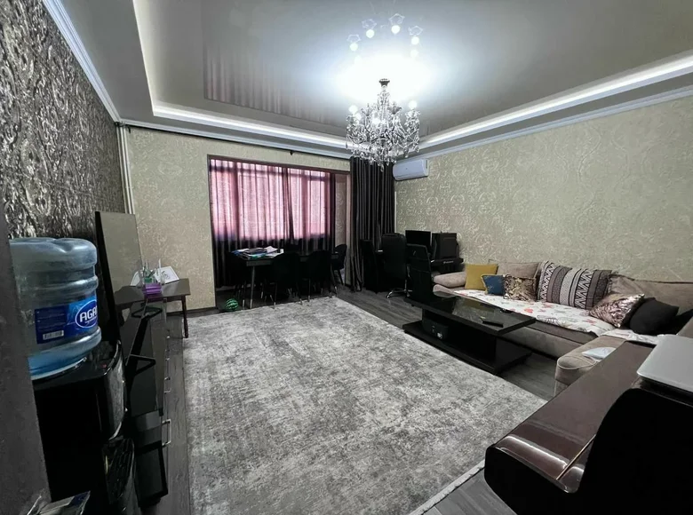 Kvartira 3 xonalar 75 m² Toshkentda