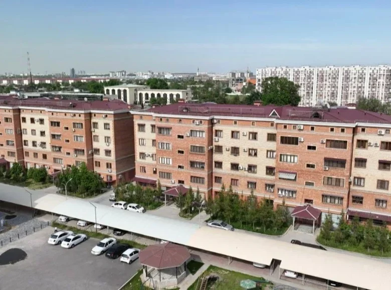 Ko'p darajali kvartiralar 7 xonalar 250 m² Toshkentda