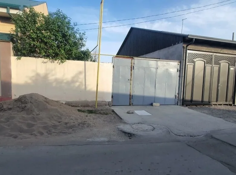 Дом 2 комнаты 4 400 м² Ташкент, Узбекистан