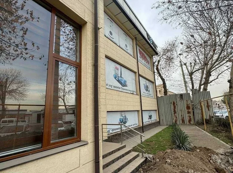 Коммерческое помещение 1 000 м² в Ташкенте, Узбекистан