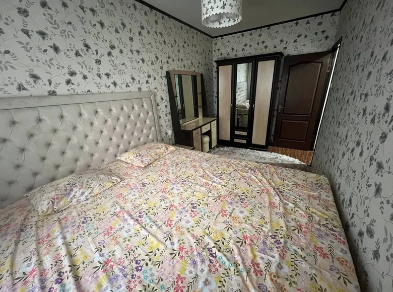 ойбек метрога 5-10минутли йулда аренда