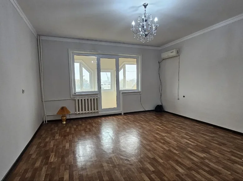 Kvartira 3 xonalar 72 m² Toshkentda