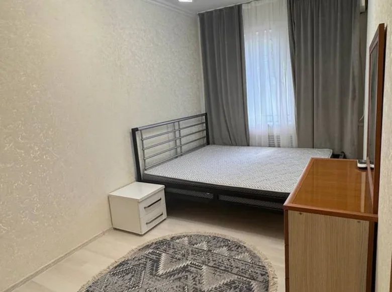 Kvartira 3 xonalar 75 m² Toshkentda