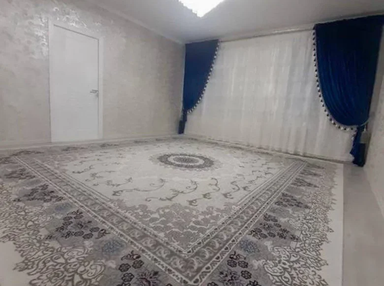 Kvartira 4 xonalar 90 m² Toshkentda
