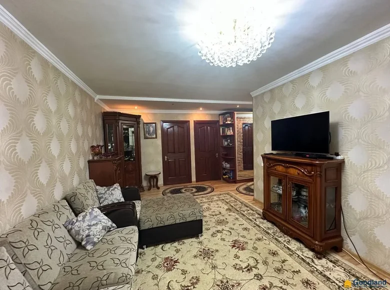 Kvartira 3 xonalar 70 m² Toshkentda