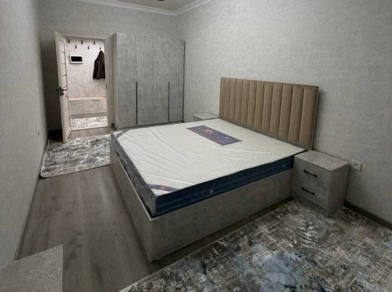 Янги квартира  Хамма шароитлари бор