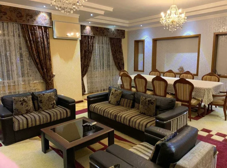 Квартира 4 комнаты 180 м² в Ташкенте, Узбекистан