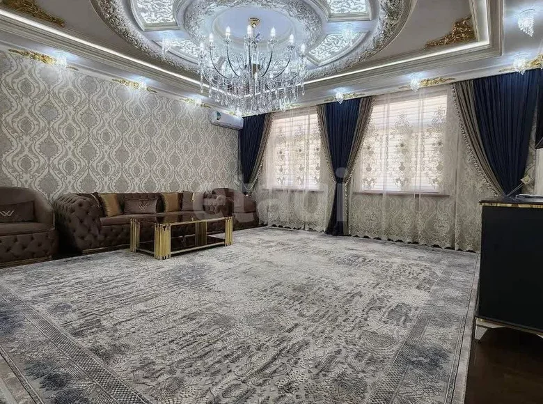 Kvartira 3 xonalar 122 m² Samarqandda