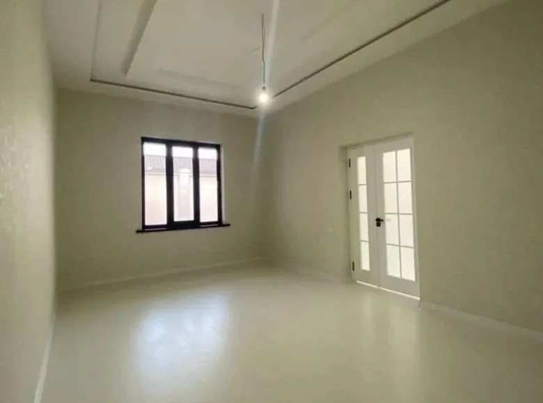 Uy 4 xonalar 180 m² Khanabadda