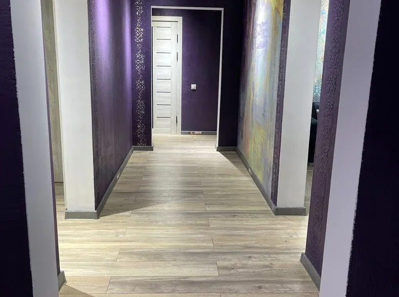 Kvartira 4 xonalar 100 m² Toshkentda, Oʻzbekiston