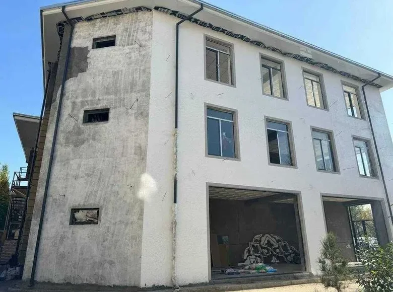 Tijorat 470 m² Toshkentda, Oʻzbekiston