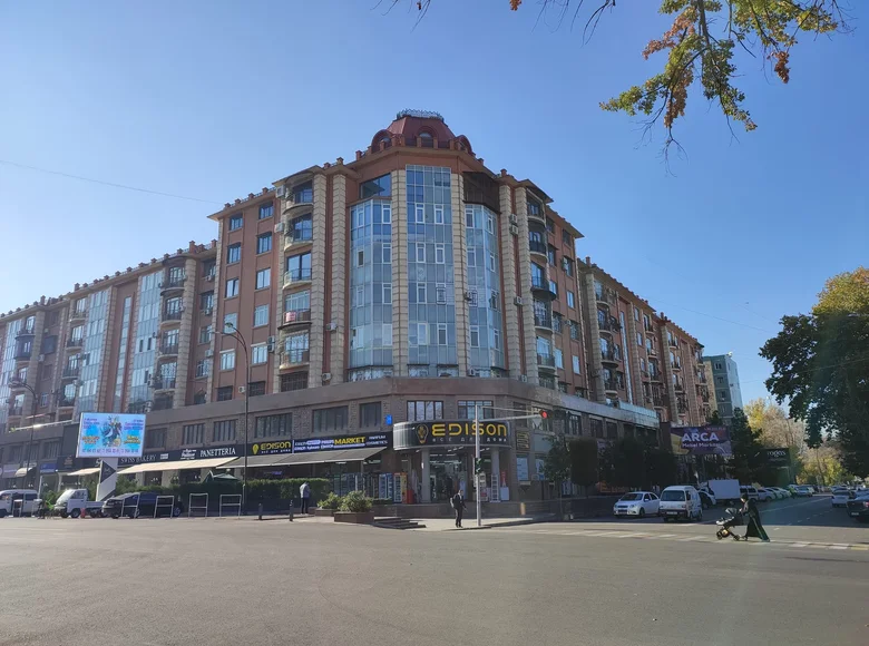 Kvartira 4 xonalar 226 m² Toshkentda