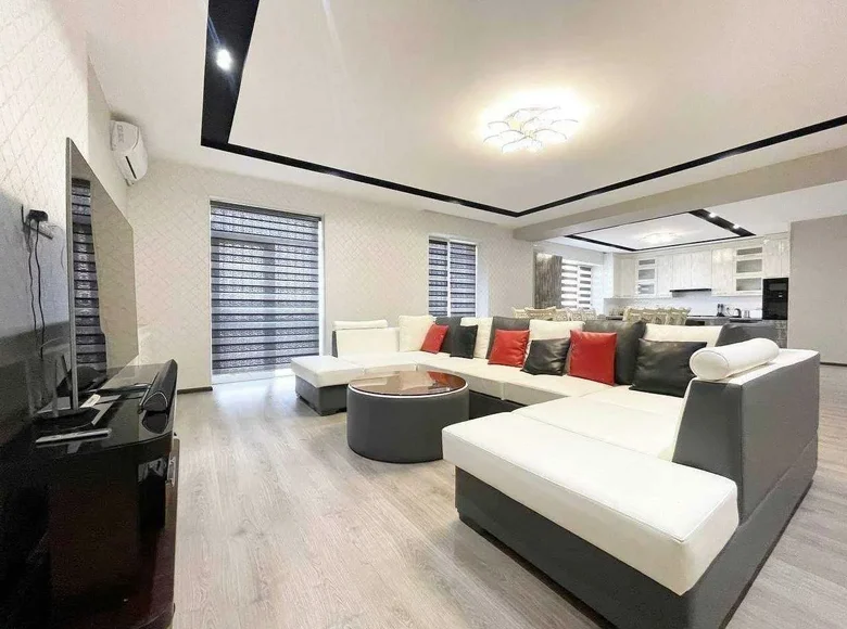 Квартира 5 комнат 320 м² в Ташкенте, Узбекистан