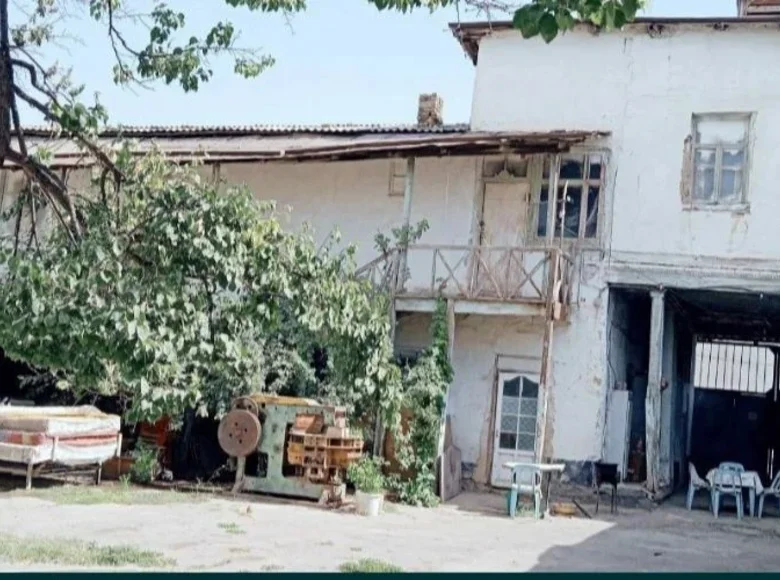 Kvartira 17 xonalar 1 300 m² Toshkentda, Oʻzbekiston