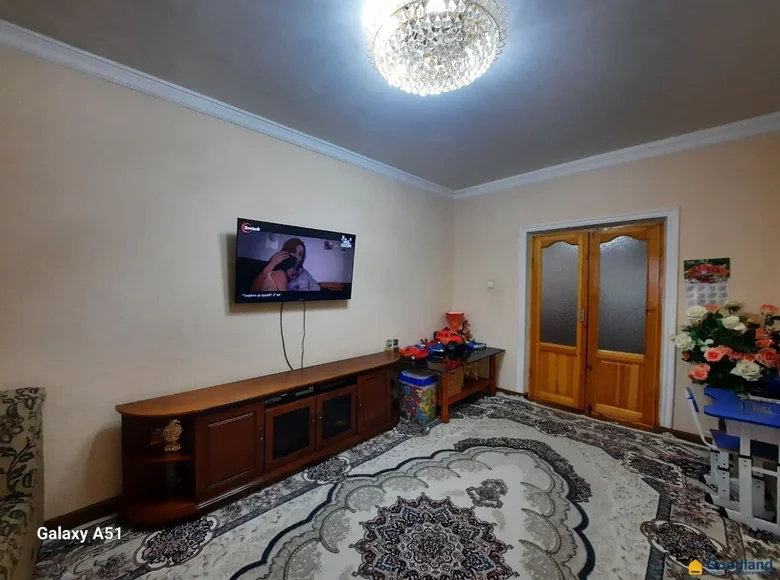 Kvartira 3 xonalar 75 m² Toshkentda