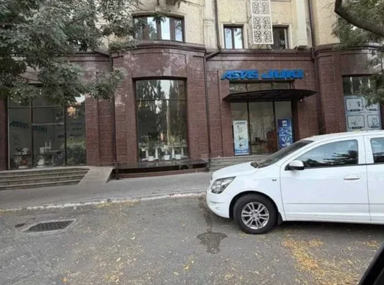 Коммерческое помещение 652 м² в Ташкенте, Узбекистан