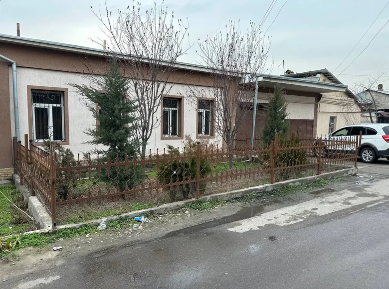 Земельные участки 4 комнаты  Ташкент, Узбекистан