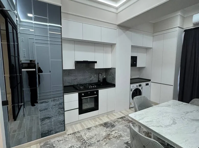 Kvartira 3 xonalar 97 m² Toshkentda