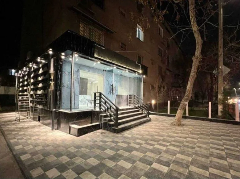 Tijorat 83 m² Konimex tumani