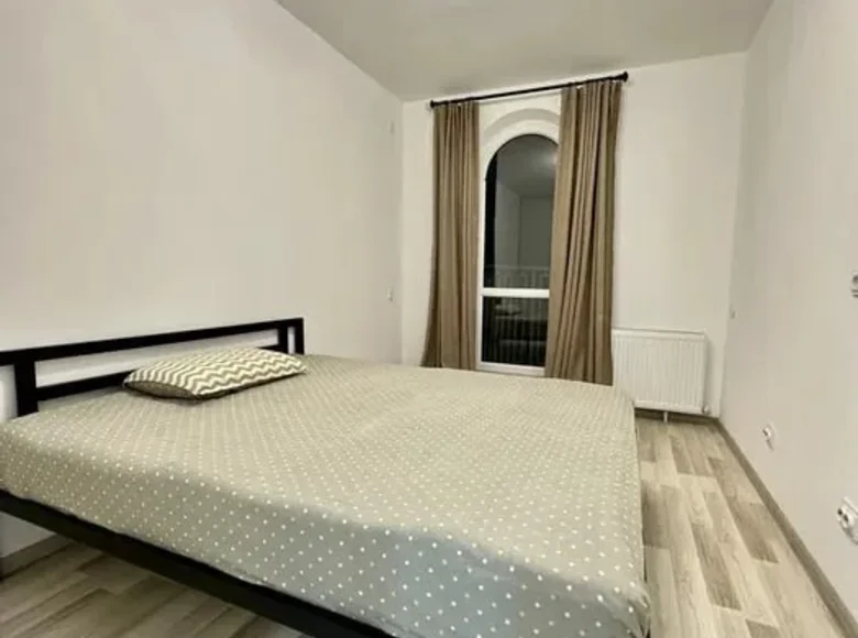 Kvartira 3 xonalar 52 m² Toshkentda