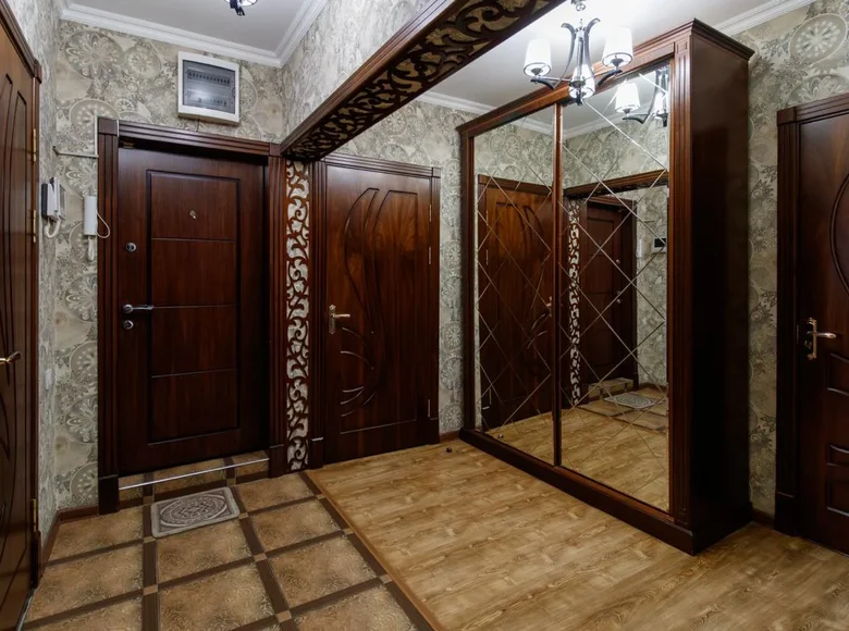 Kvartira 4 xonalar 100 m² Toshkentda