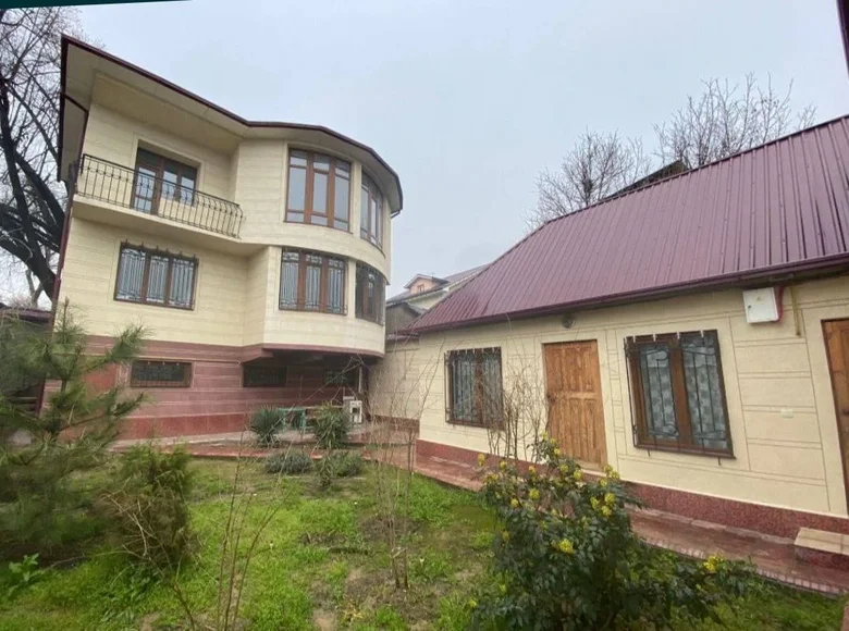 Дом 8 комнат  Кибрайский район, Узбекистан