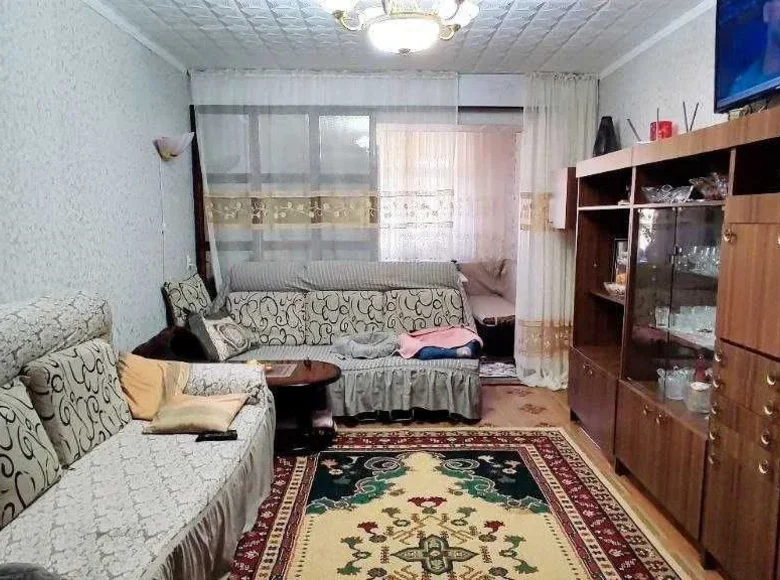 Kvartira 3 xonalar 75 m² Toshkentda