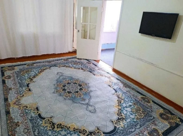 Kvartira 1 xona 35 m² Toshkentda