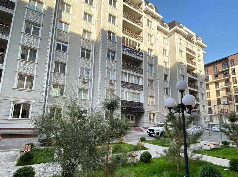 Kvartira 3 xonalar 96 m² Toshkentda