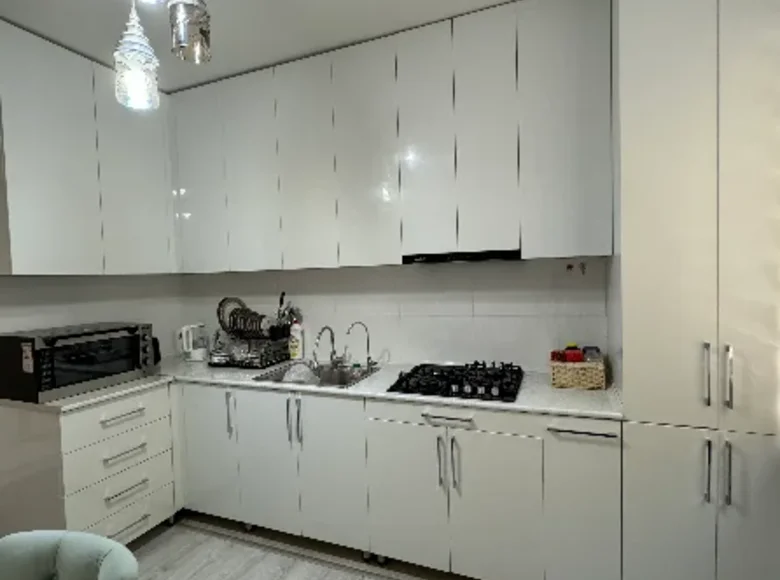 Kvartira 3 xonalar 82 m² Toshkentda