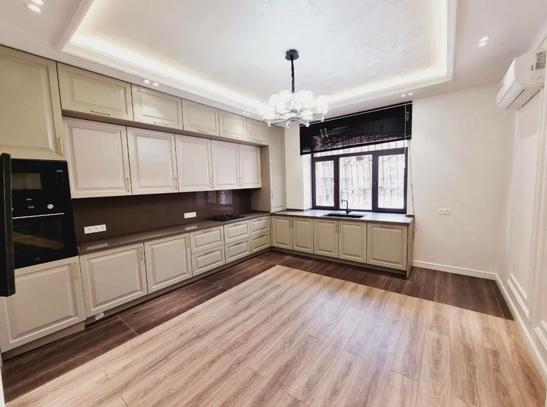 Квартира 4 комнаты 165 м² Ташкент, Узбекистан