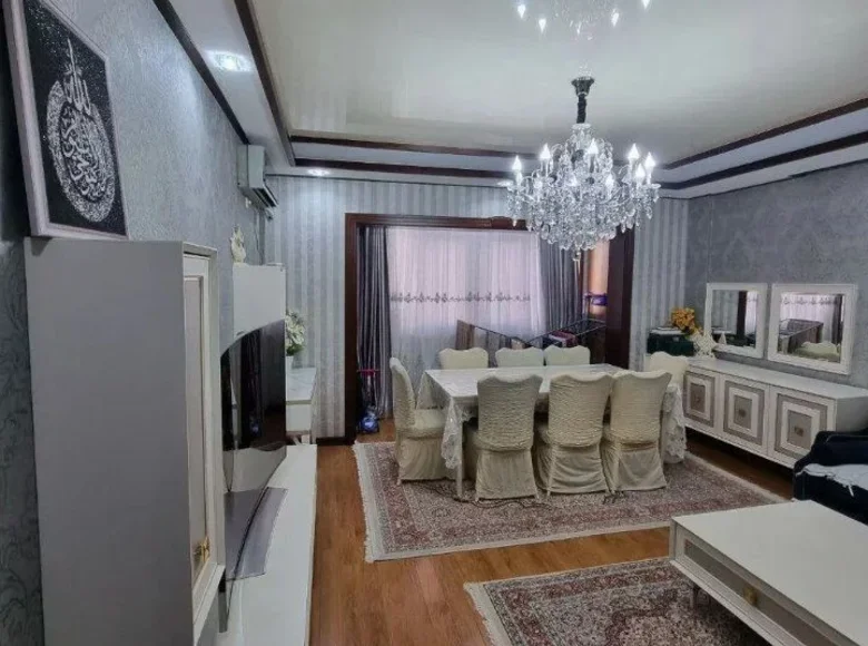 Kvartira 4 xonalar 84 m² Toshkentda