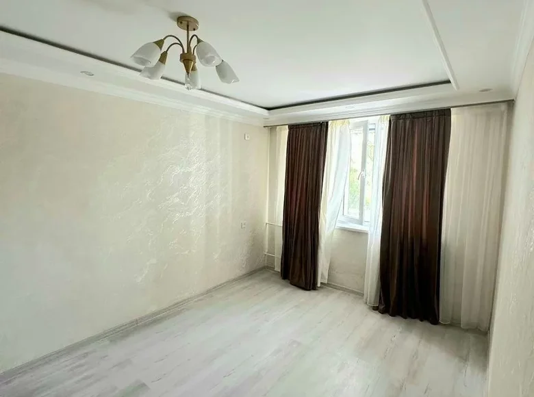 Kvartira 1 xona 37 m² Toshkentda