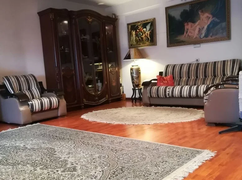 Kvartira 3 xonalar 115 m² Toshkentda