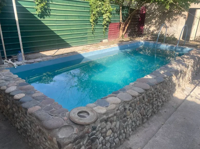 Uy 2 xonalar 60 m² in Qibray district
