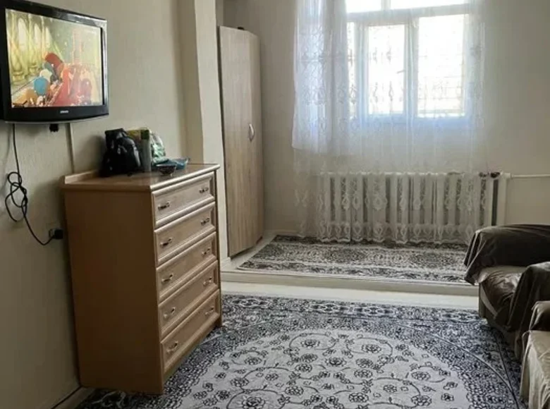 Kvartira 1 xona 37 m² Toshkentda