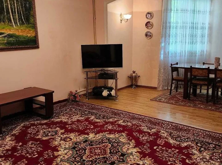 Kvartira 4 xonalar 96 m² Toshkentda