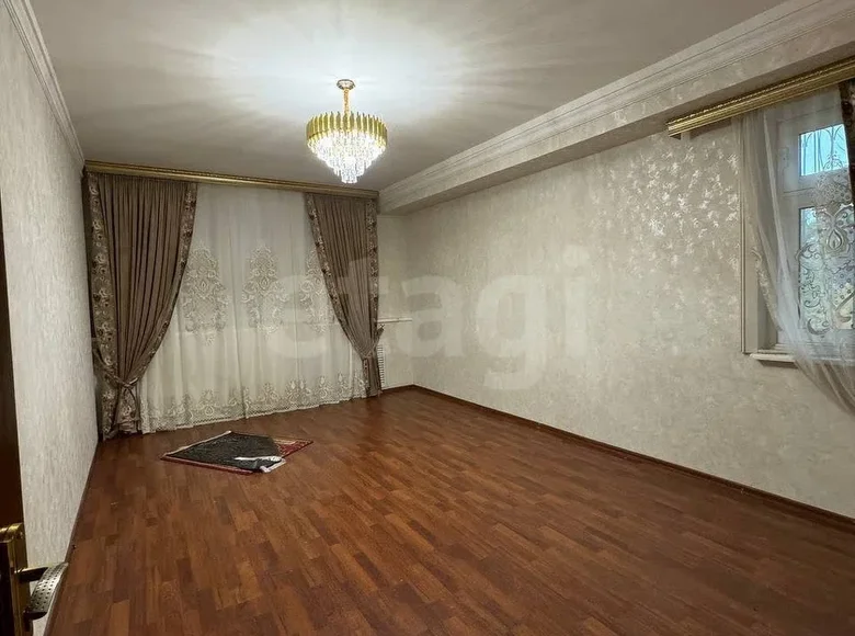 Kvartira 81 m² Toshkentda