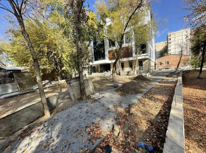 Tijorat 2 000 m² Toshkentda, Oʻzbekiston