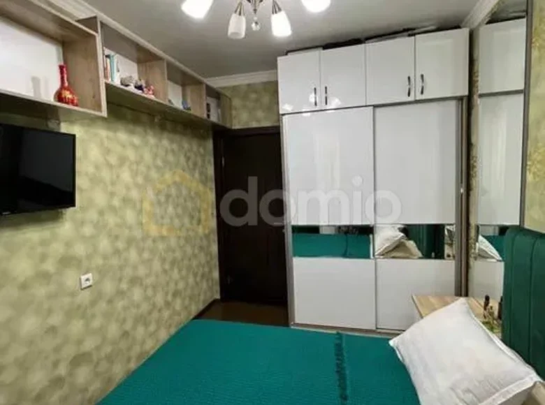 Kvartira 3 xonalar 57 m² Toshkentda